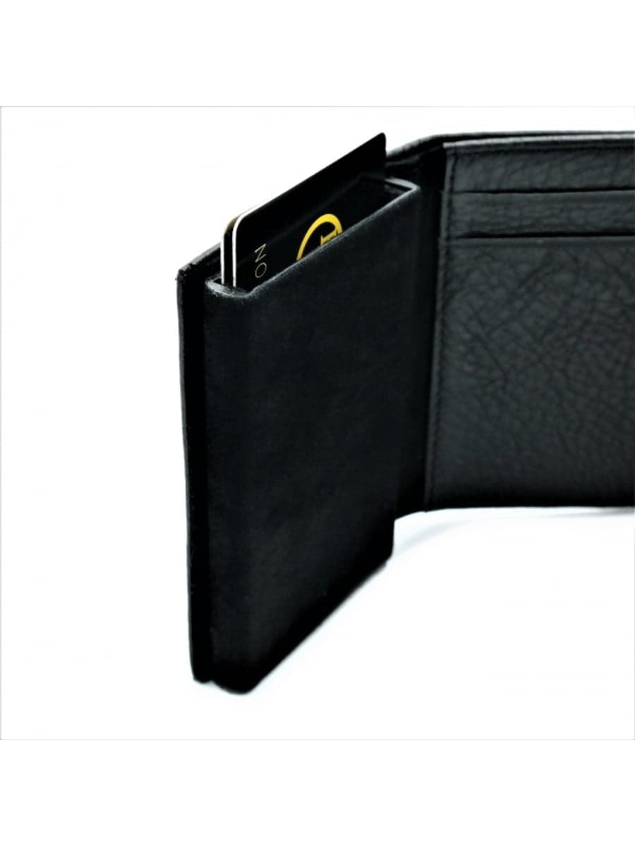 Чоловіча шкіряна візитниця-гаманець H.T. Leather з хлястиком 163-25F